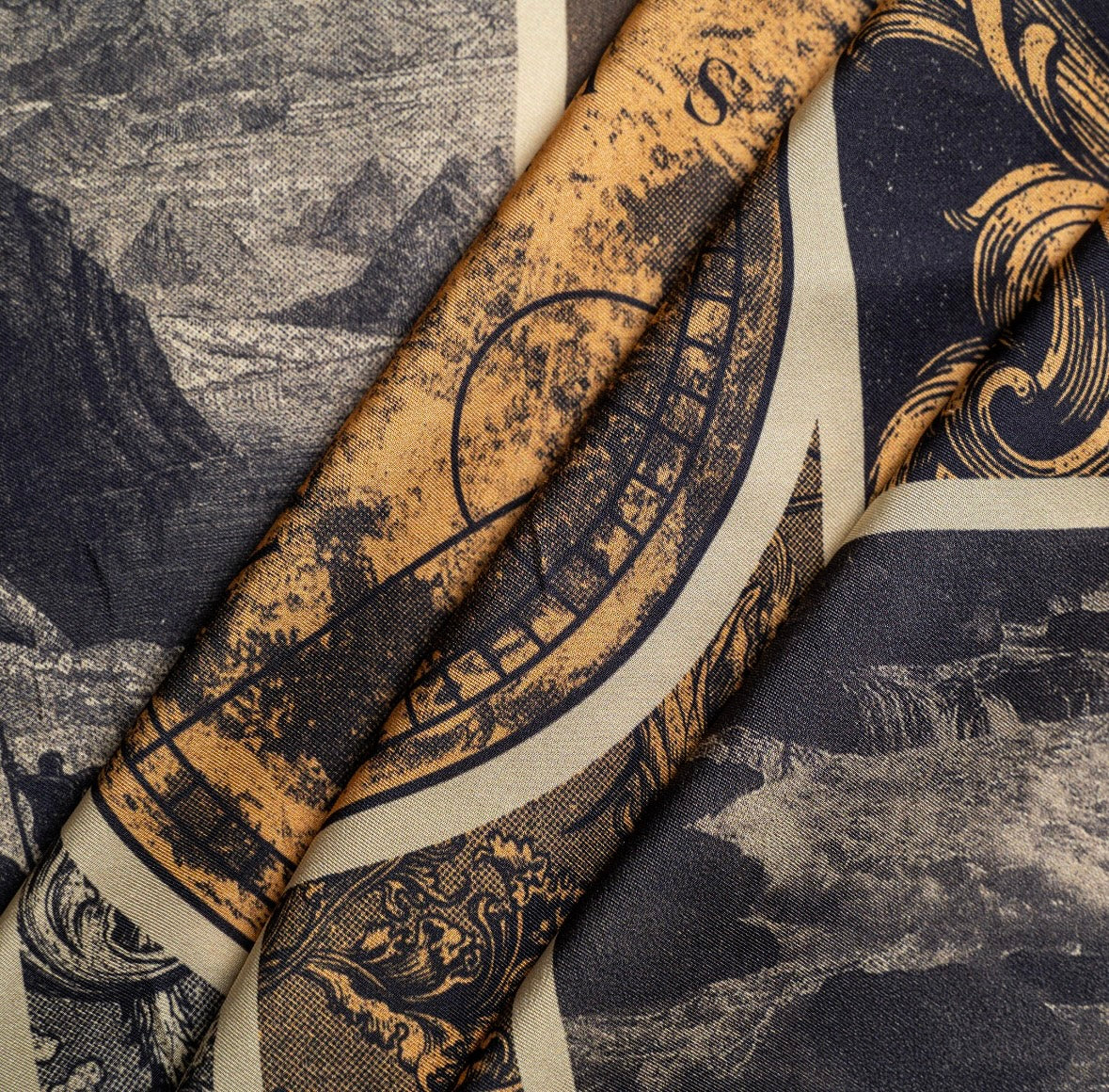 Silk scarf Conquista