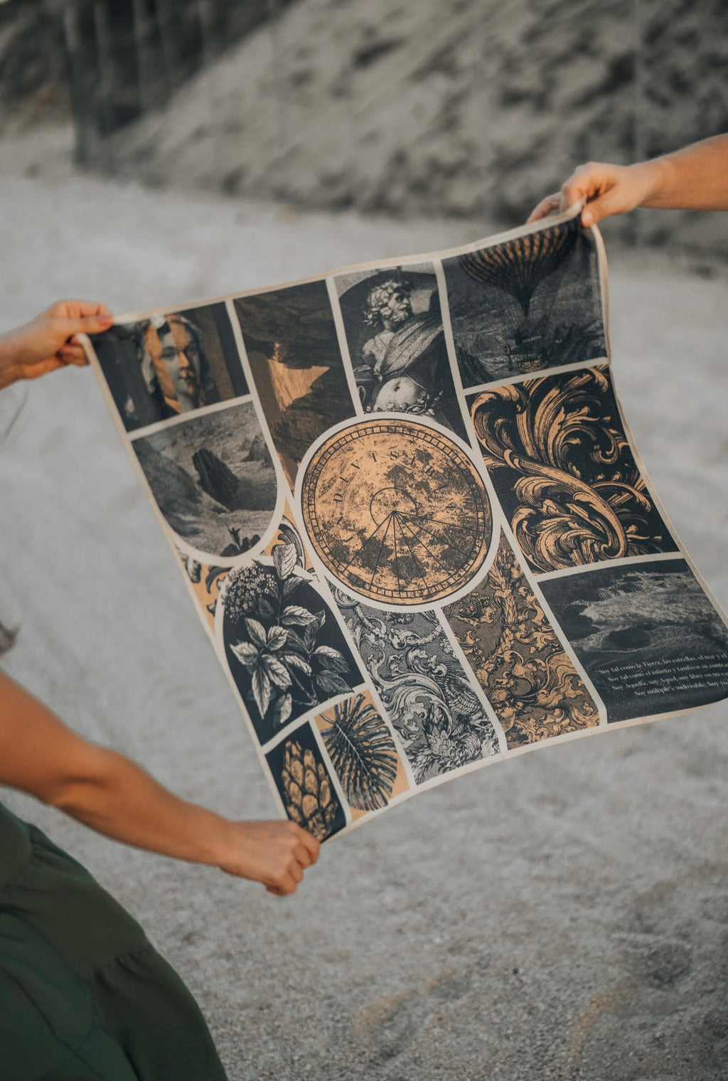 Silk scarf Conquista