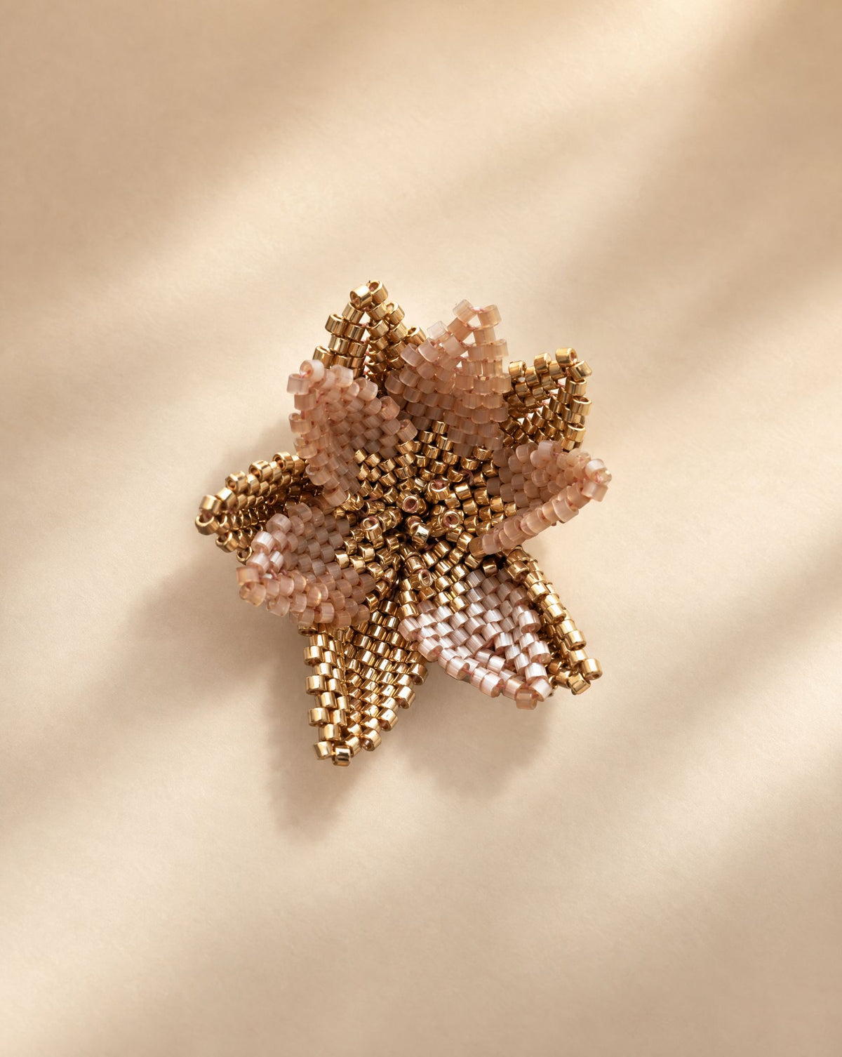 Flor del Alba Champagne Ring, handwoven champagne and gold Miyuki bead flower ring, Life's Garden collection by Anne Sidora Poetry Atelier
