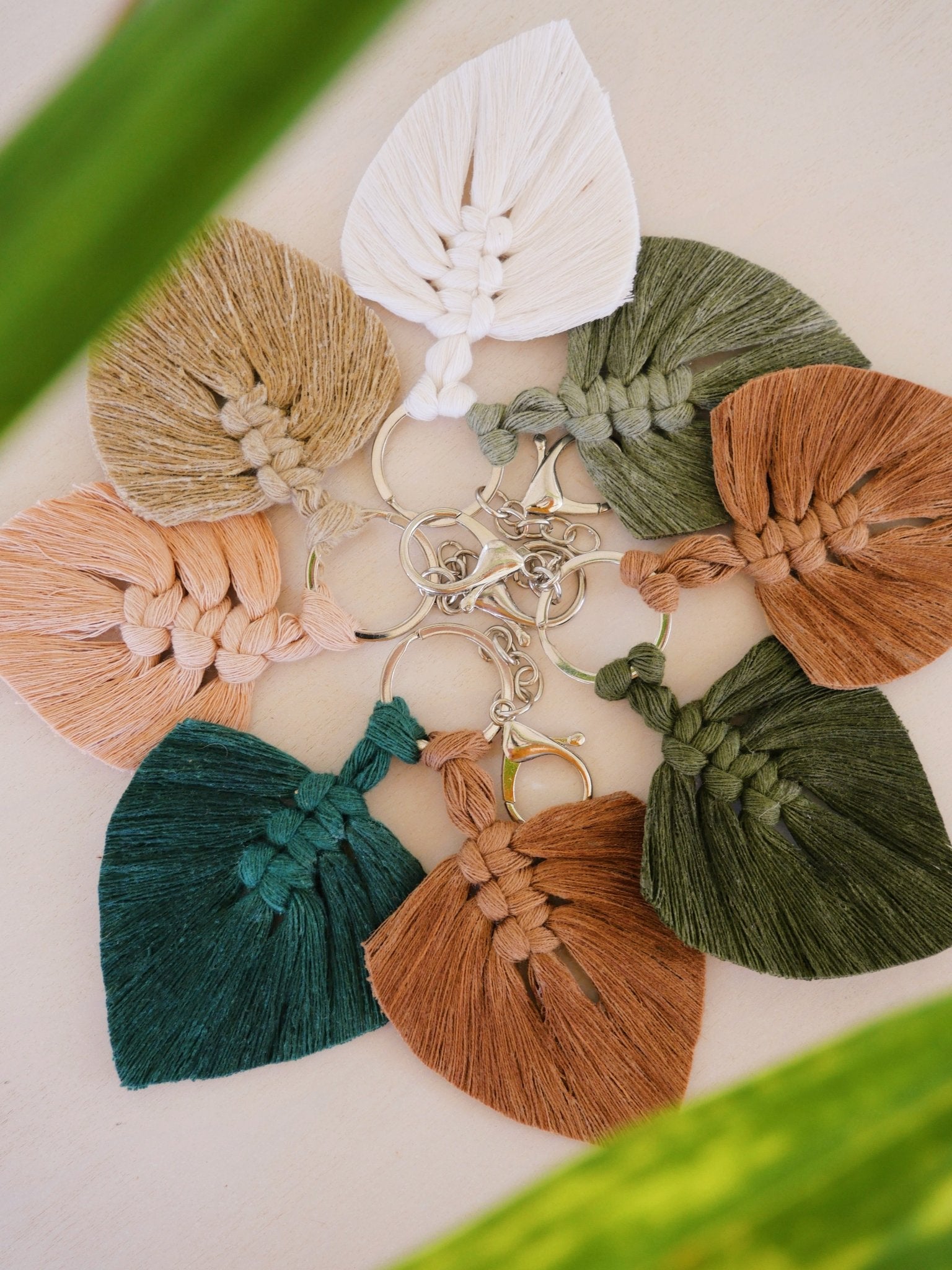 Macramé Leaf Keychain - Anne Sidora Unique Poetic gift boutique in Los Cabos
