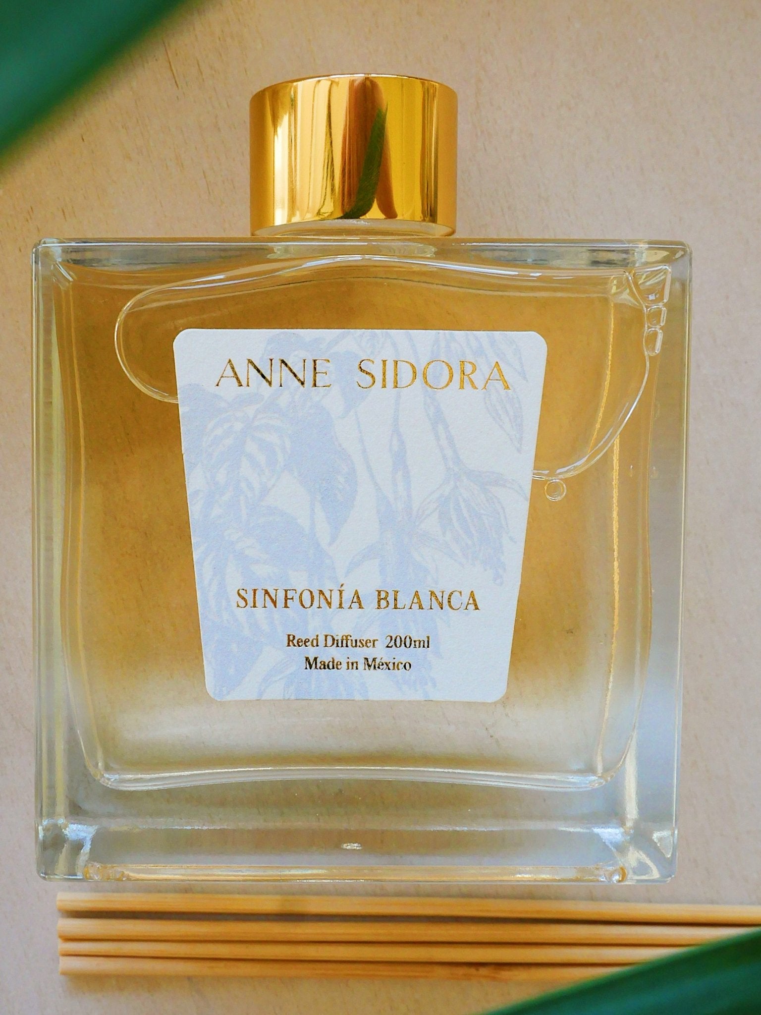 Sinfonía Blanca - Reed Diffusor - Anne Sidora Unique Poetic gift boutique in Los Cabos