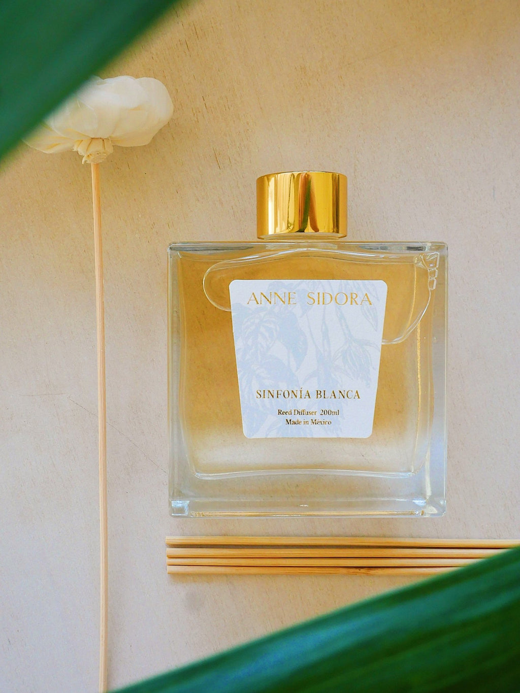 Sinfonía Blanca - Reed Diffusor - Anne Sidora Unique Poetic gift boutique in Los Cabos