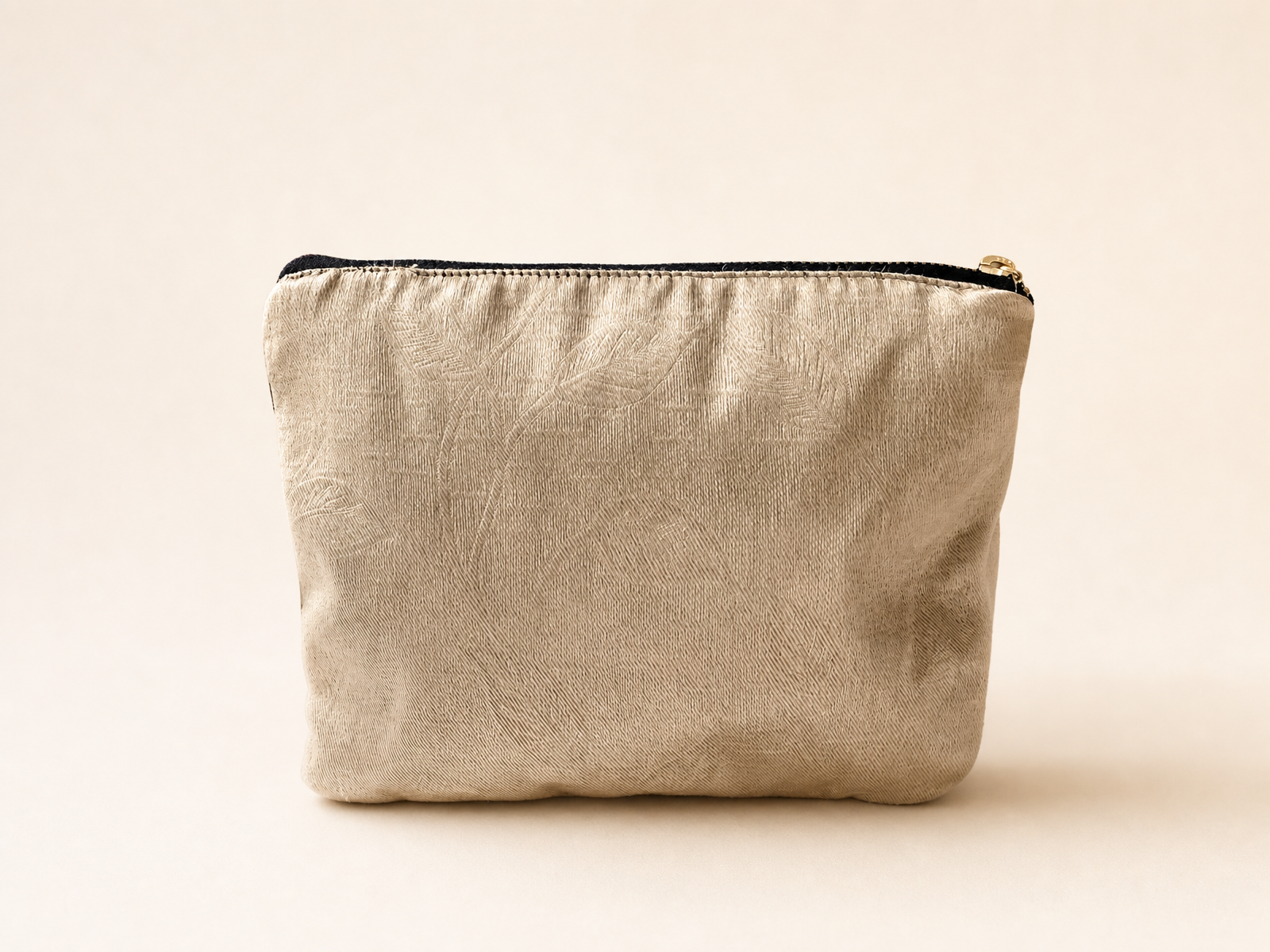 Rosa de Noche embroidered pouch reverse side in natural cotton